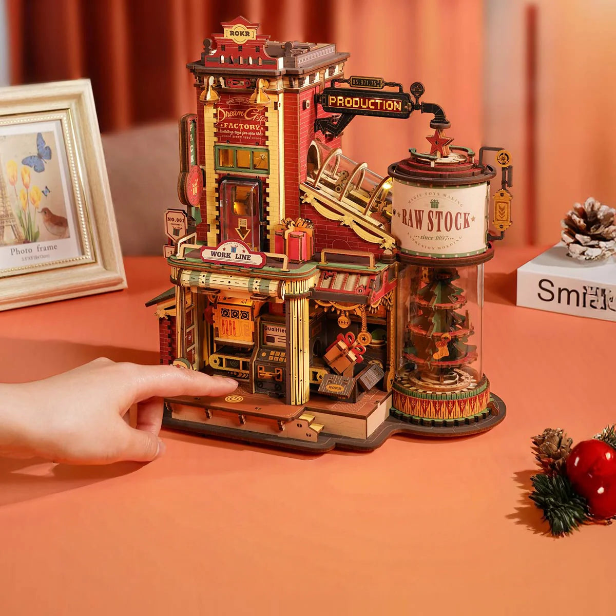 Enchanted Christmas - Santa's Musical Factory 3D Puzzle